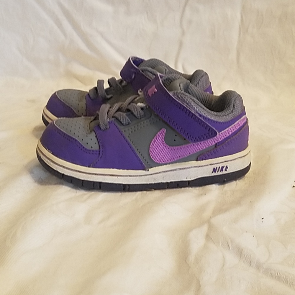 Girls tennies